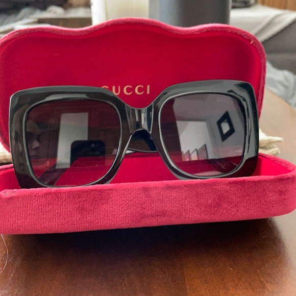 Gucci GG0083s Black Sunglasses - Picture 4 of 10